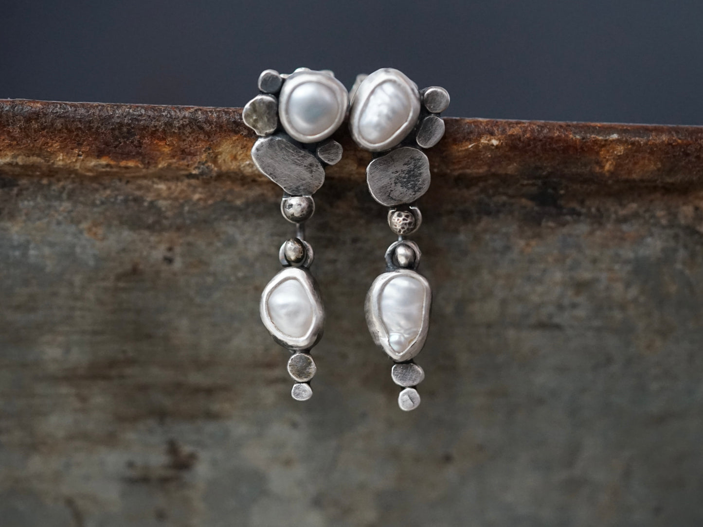 Winter Pearl earrings