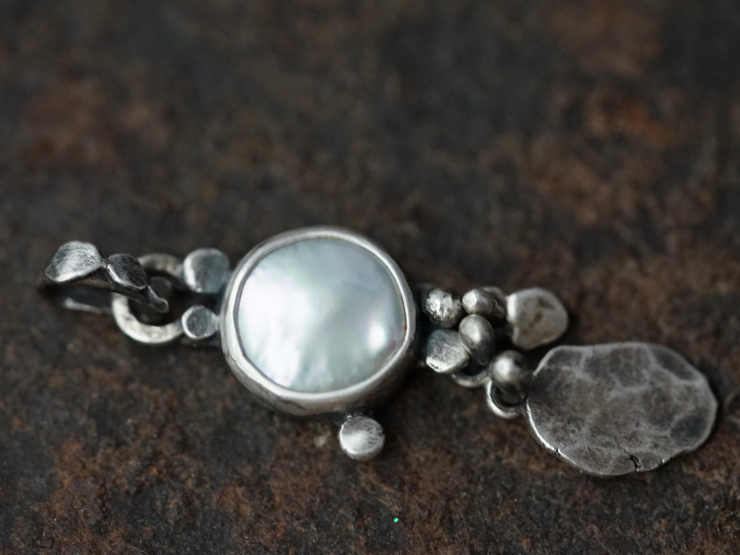 Winter pearl pendant