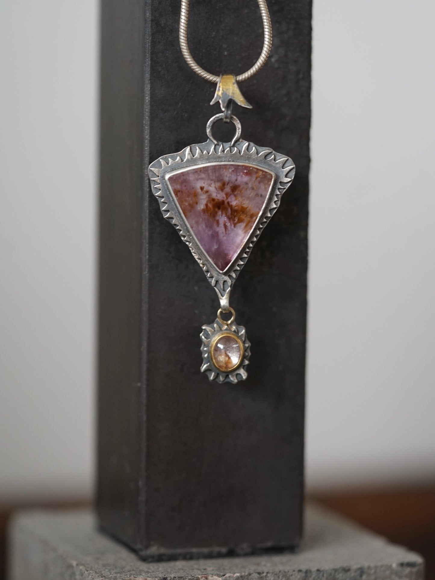 Romantic love, super 7 and sapphire pendant