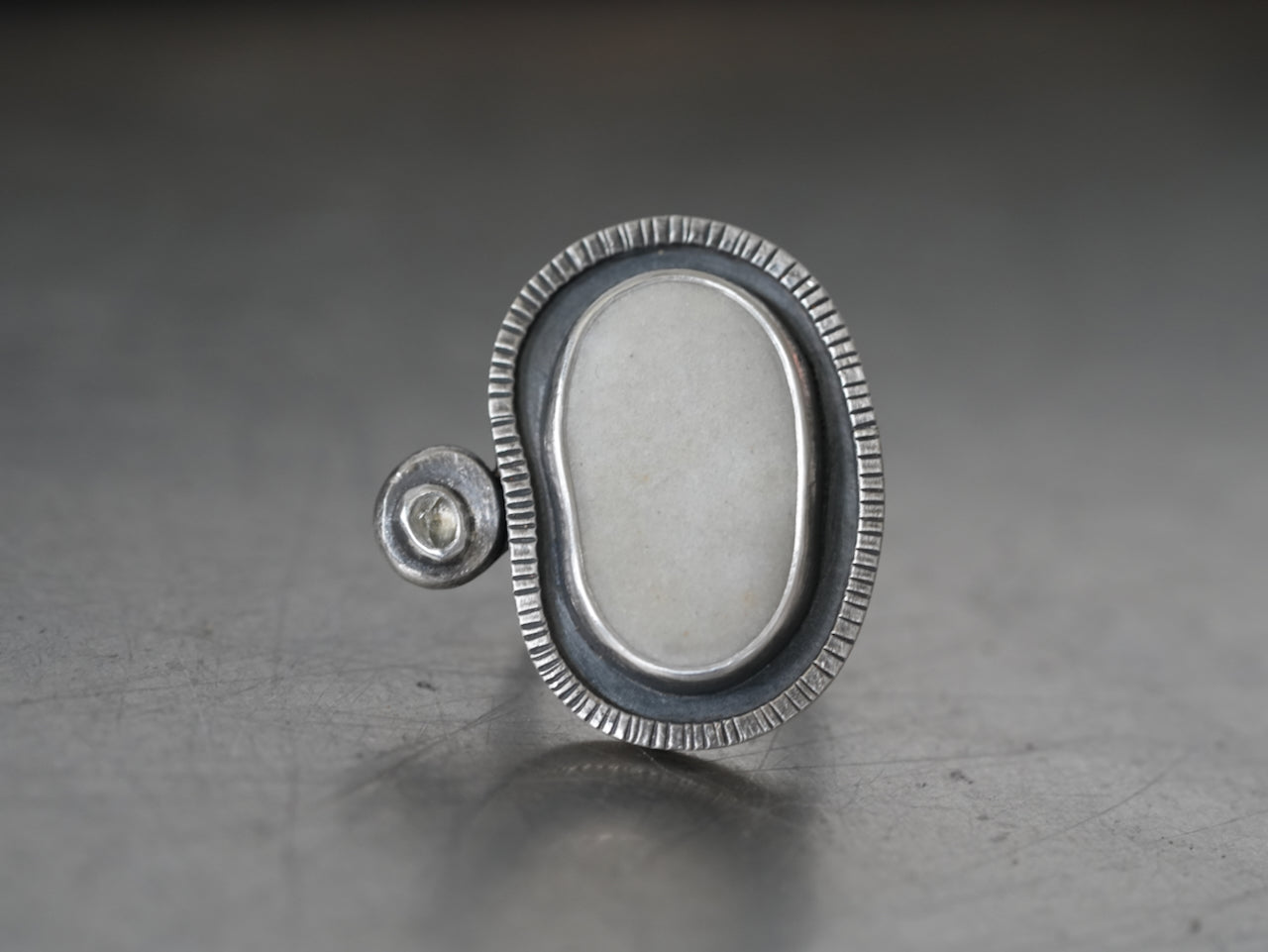 Mother whale, Large pebble and uncut clear diamond ring, size 6