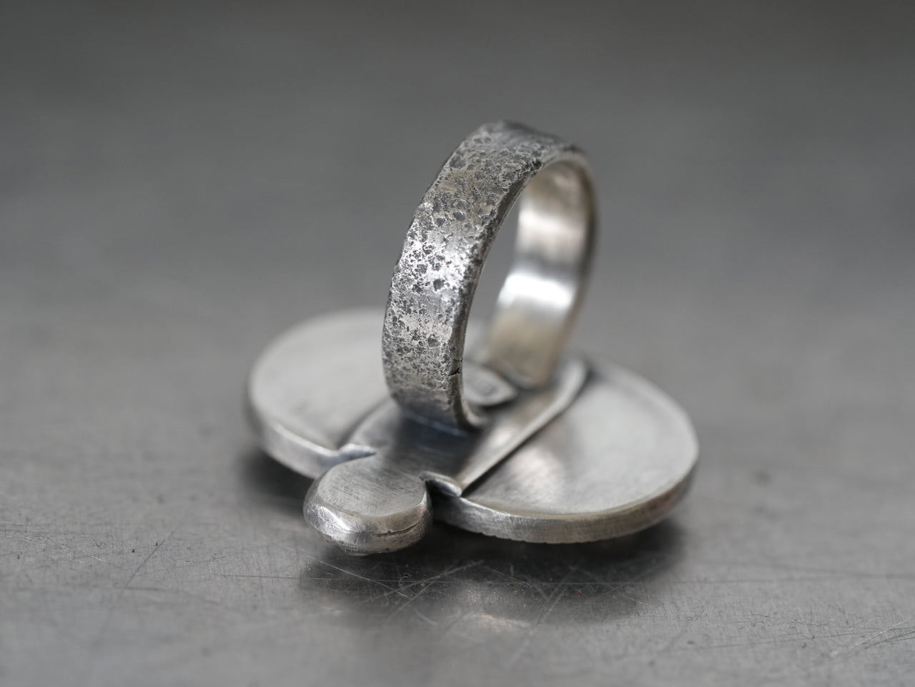Mother whale, Large pebble and uncut clear diamond ring, size 6