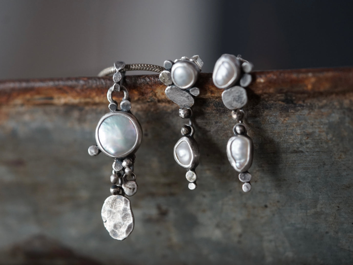 Winter pearl pendant