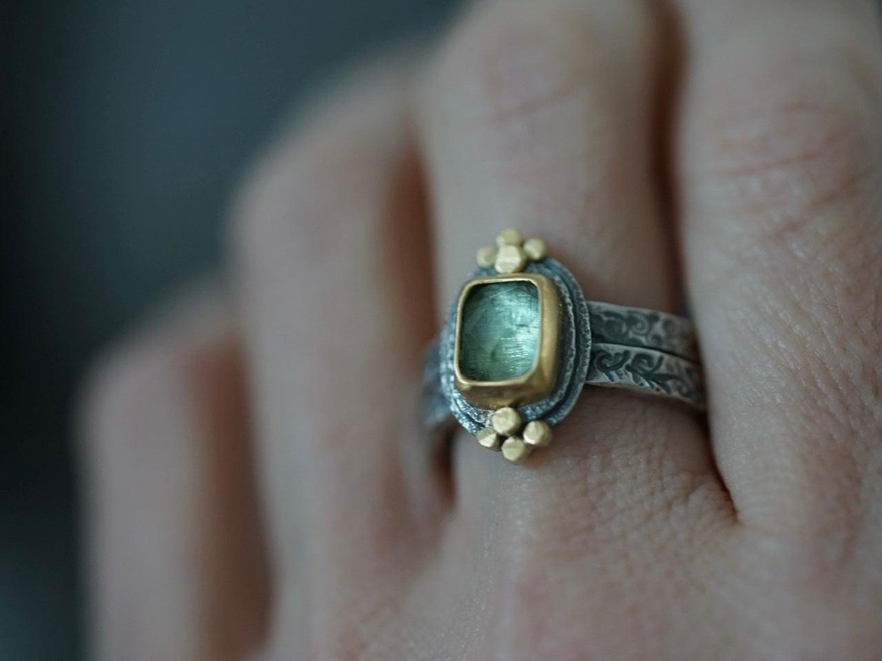 Queens ring, green tourmaline and 22k gold, size 8.5