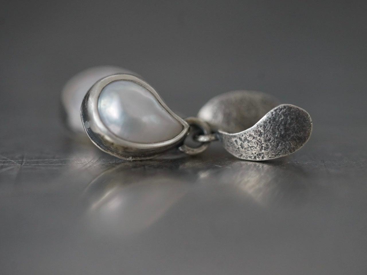 Dangly freshwater pearl post earrings