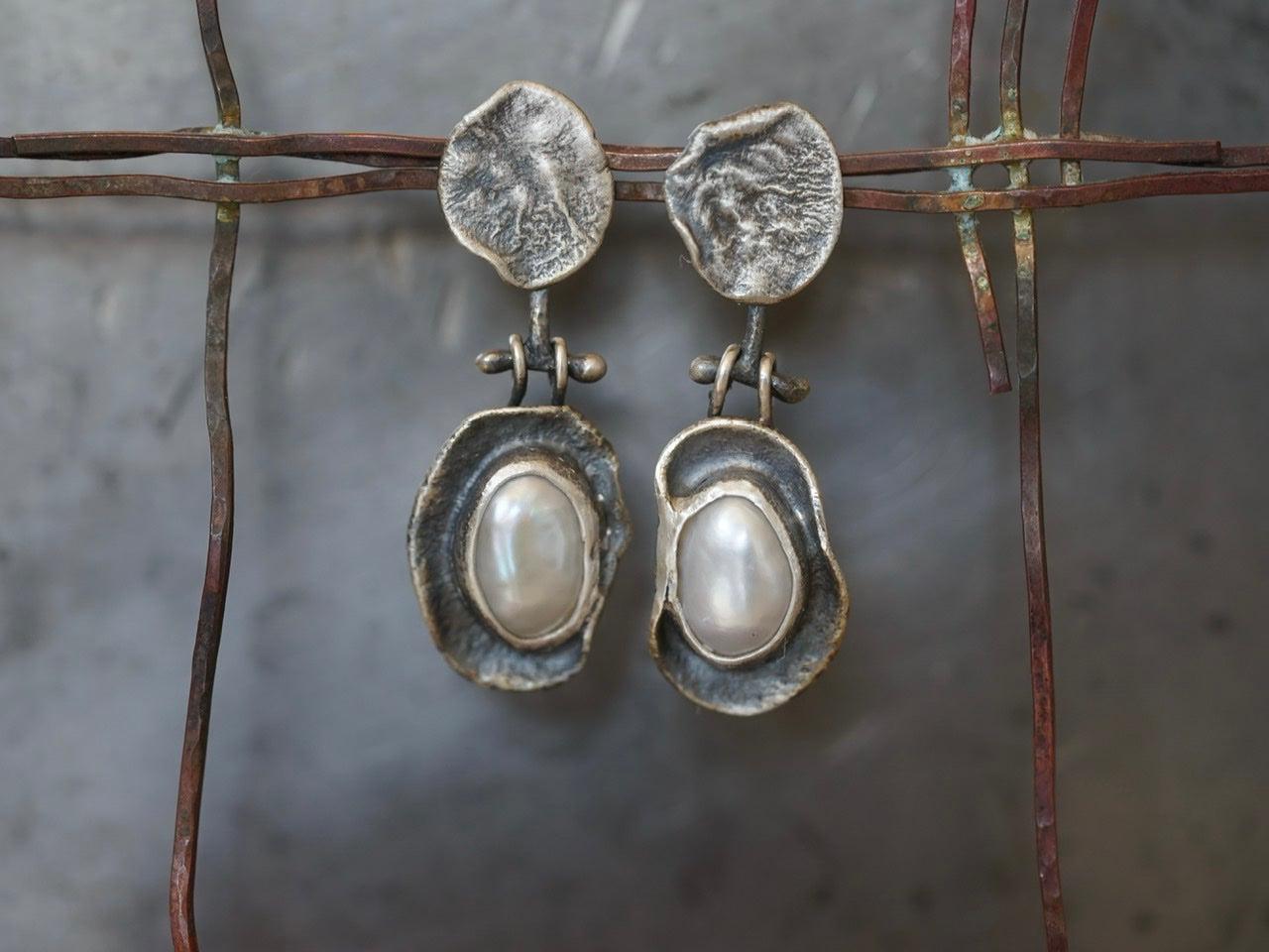 Melted series, freshwater pearl earrings