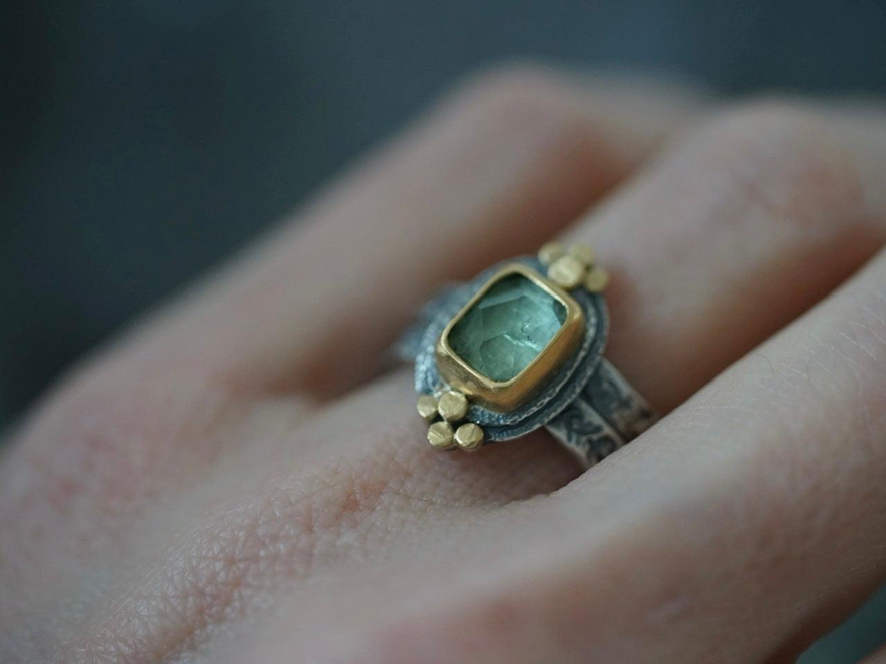 Queens ring, green tourmaline and 22k gold, size 8.5