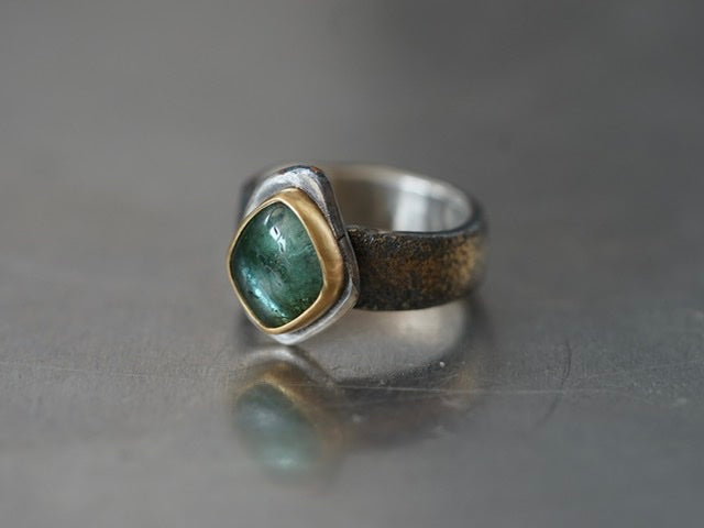 Green tourmaline and gold ring size 7.5