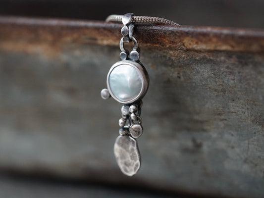 Winter pearl pendant