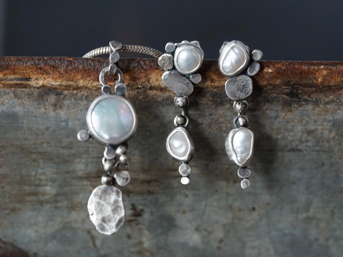 Winter pearl pendant