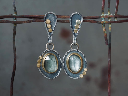 Elegant aquamarine and gold earrings