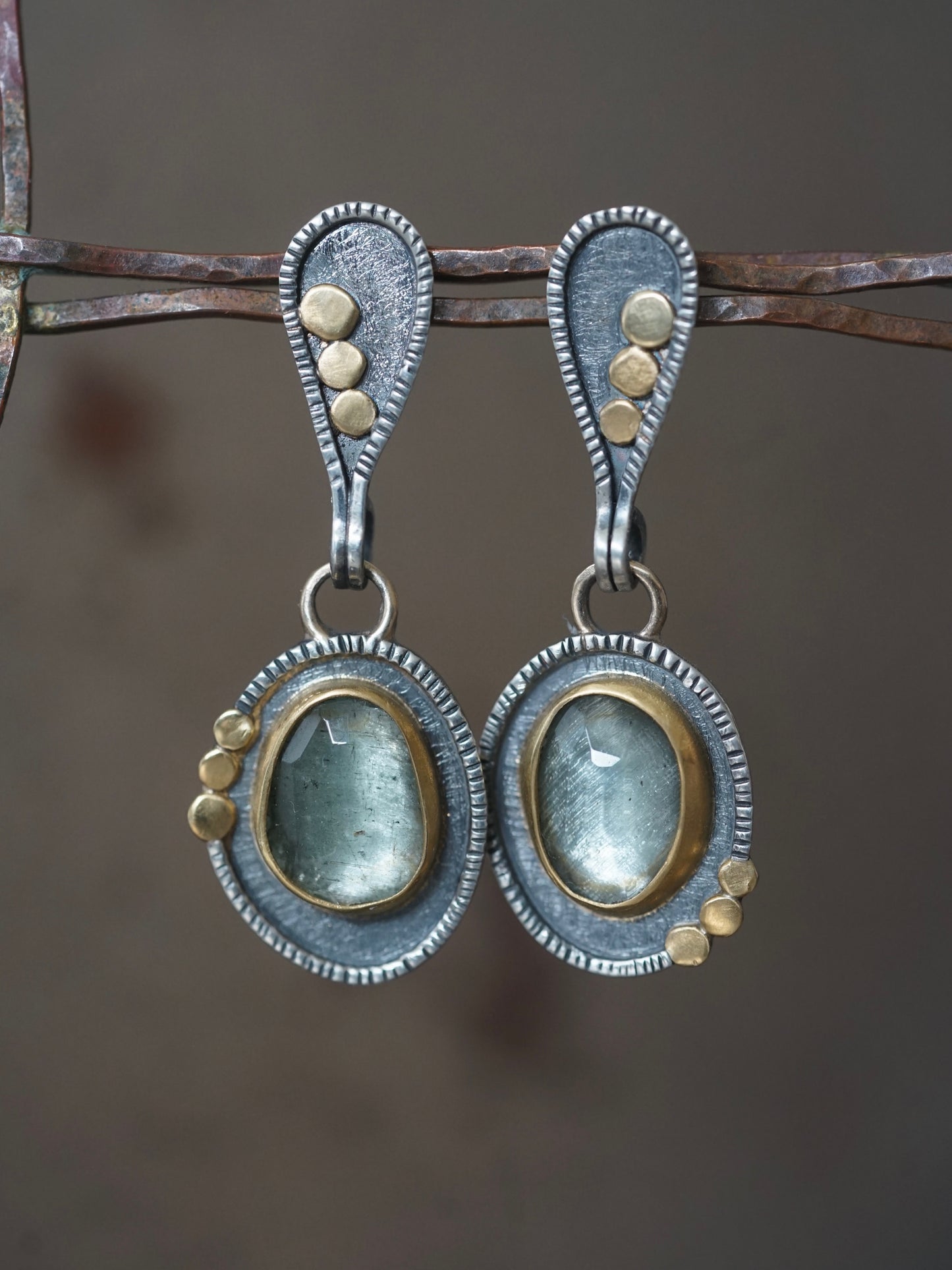 Elegant aquamarine and gold earrings