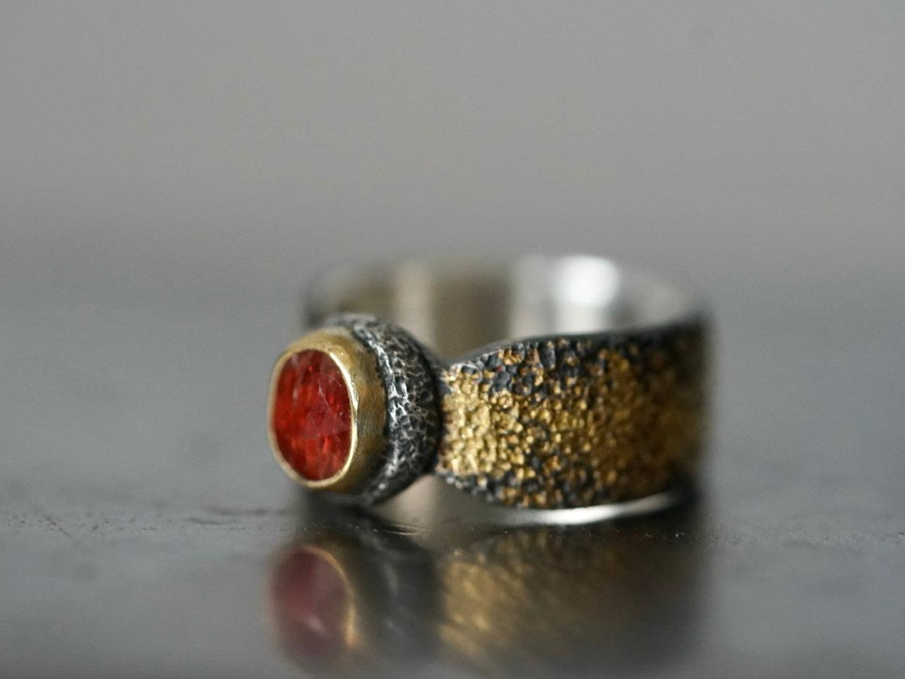 22k gold and red spinel ring, size 6