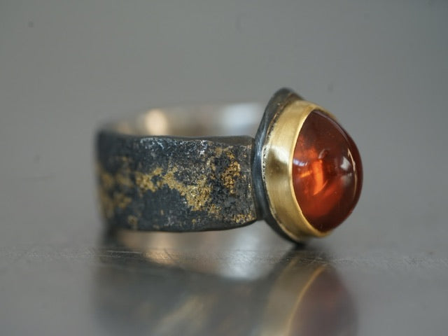 Exquisite hessonite garnet and gold ring, size 6