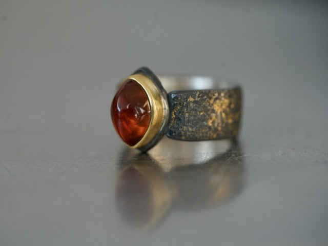 Exquisite hessonite garnet and gold ring, size 6