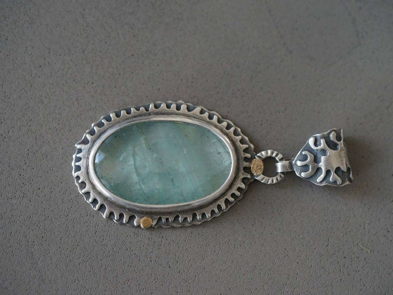 Aquamarine pendant