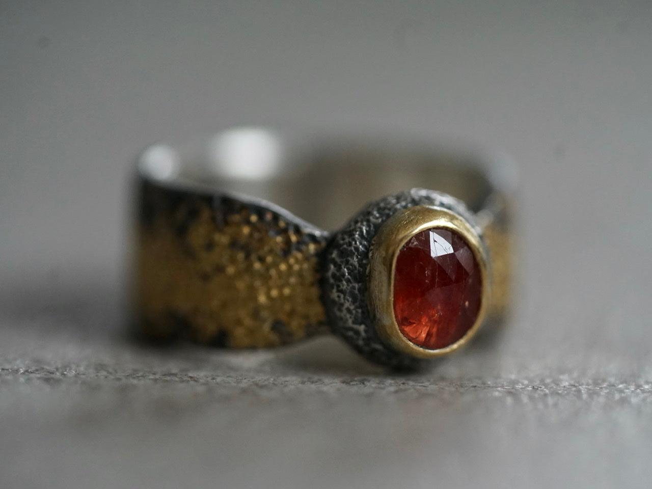 22k gold and red spinel ring, size 6