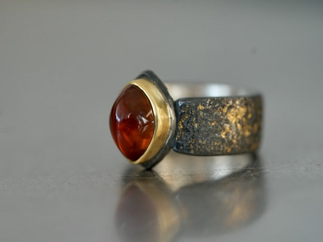 Exquisite hessonite garnet and gold ring, size 6