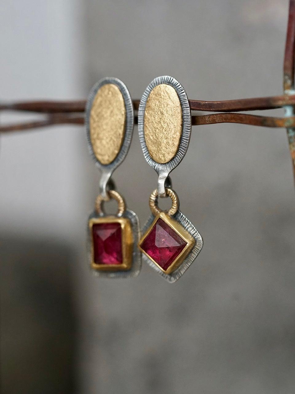 Asymmetrical pink tourmaline and 218K gold earrings