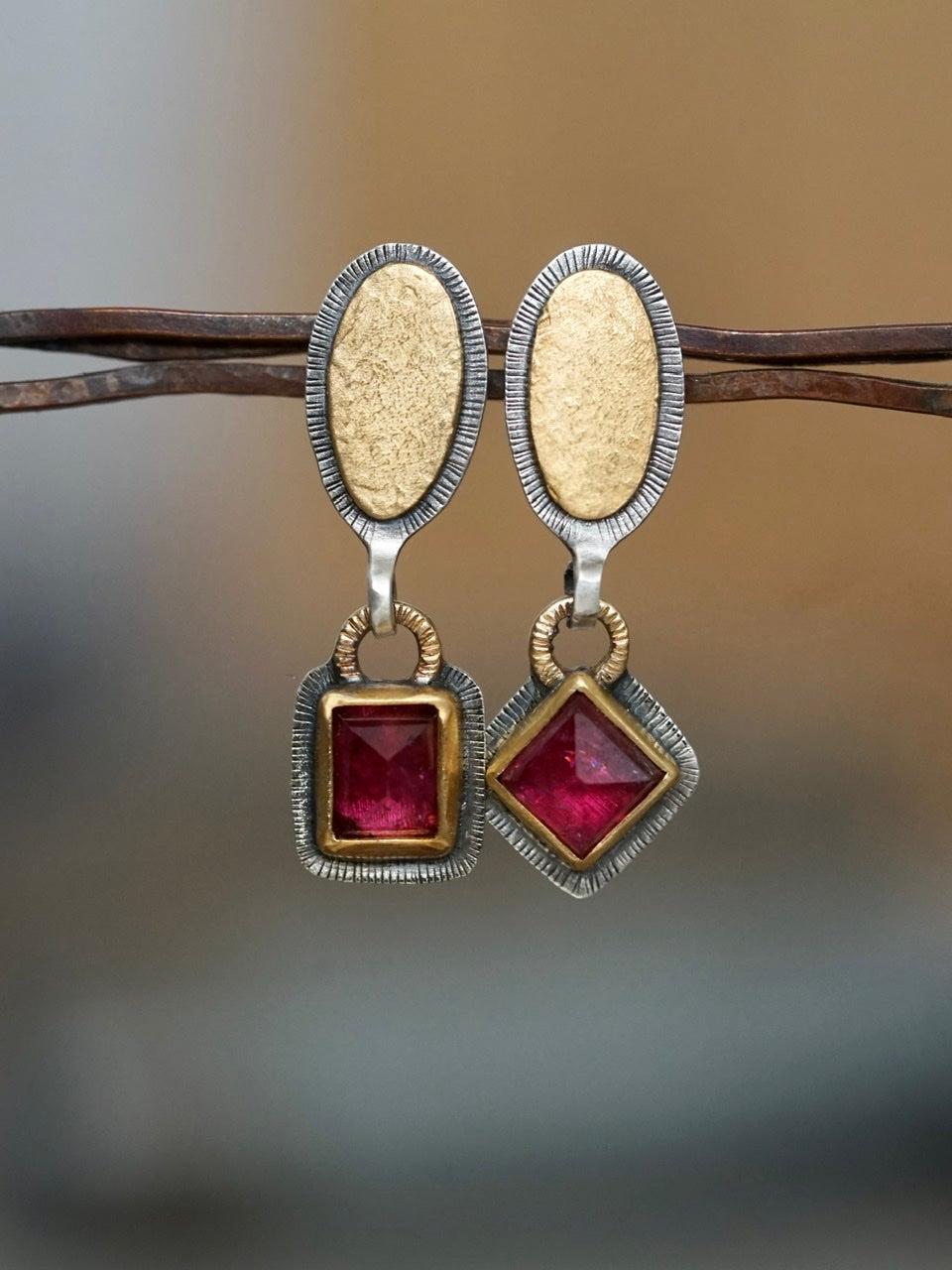 Asymmetrical pink tourmaline and 218K gold earrings