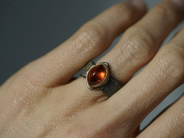 Exquisite hessonite garnet and gold ring, size 6