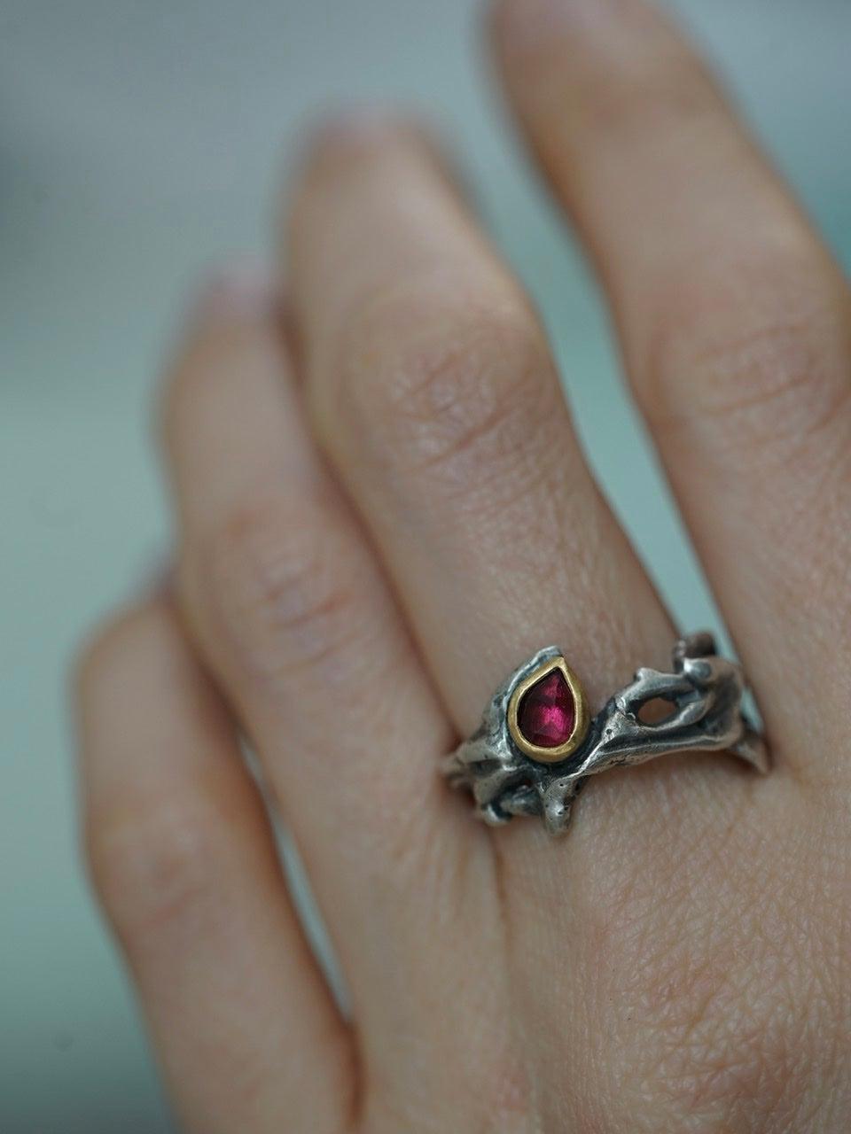 Garnet twig ring US size 7