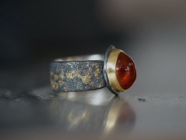 Exquisite hessonite garnet and gold ring, size 6