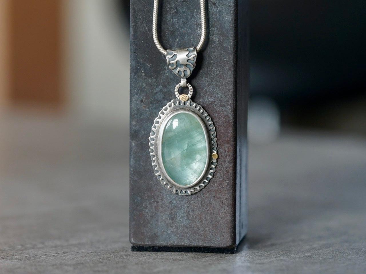 Aquamarine pendant