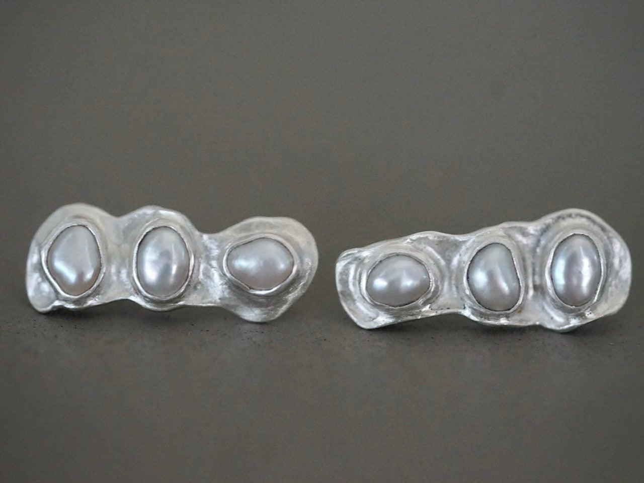 Organic pearl post earrings, large