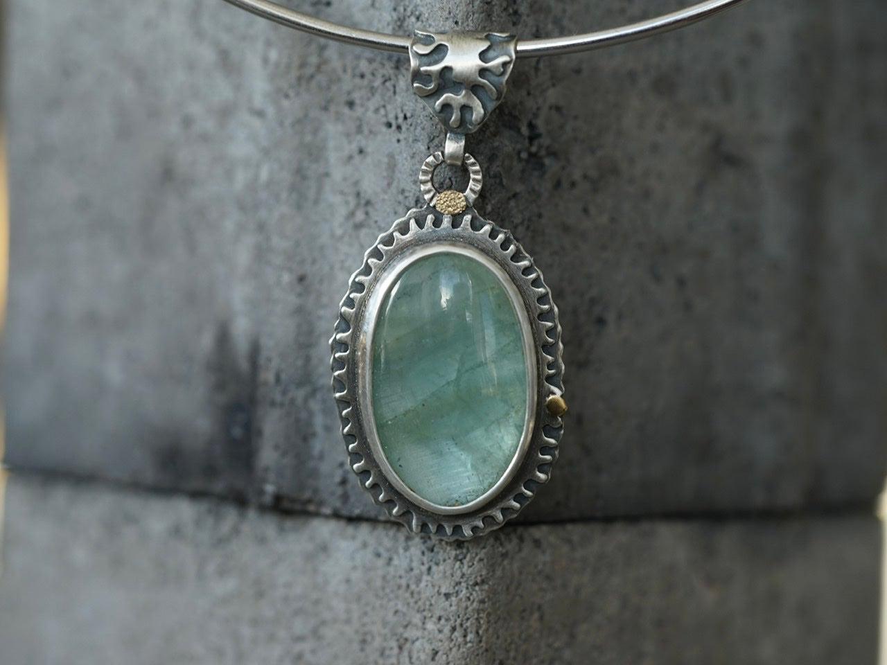 Aquamarine pendant