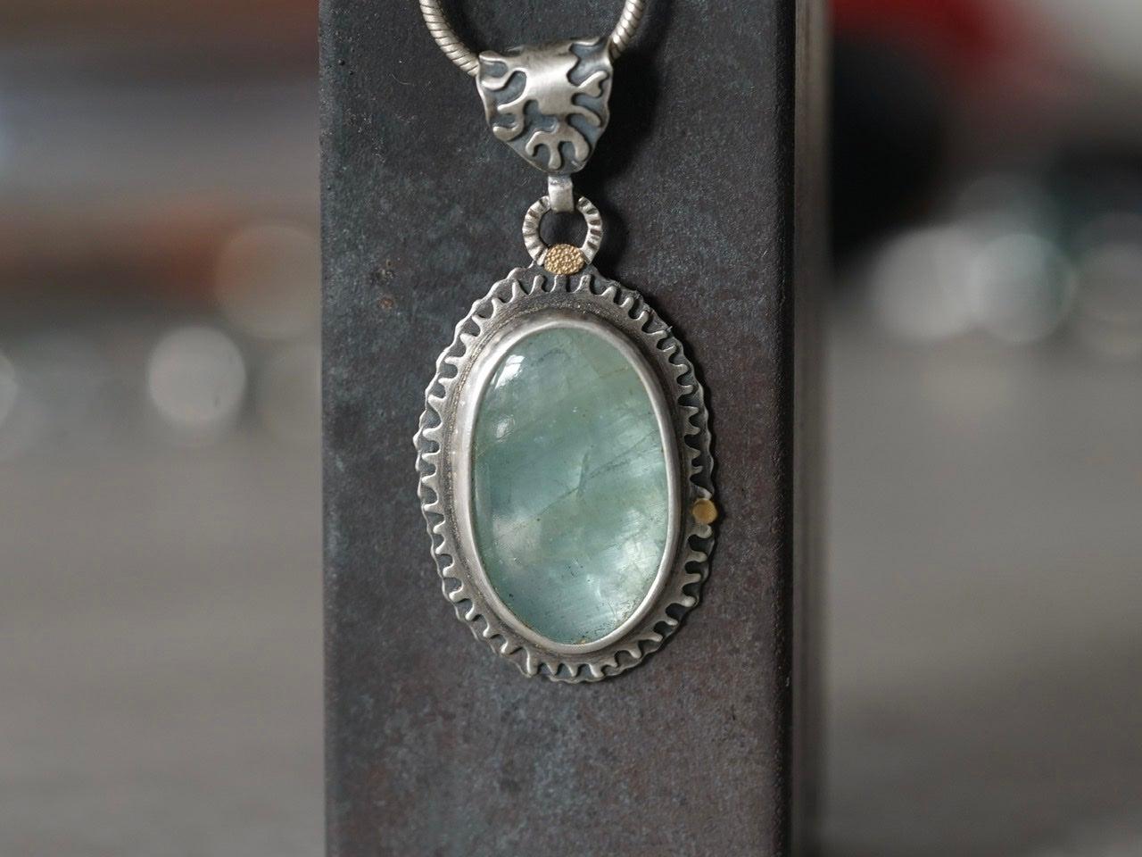 Aquamarine pendant