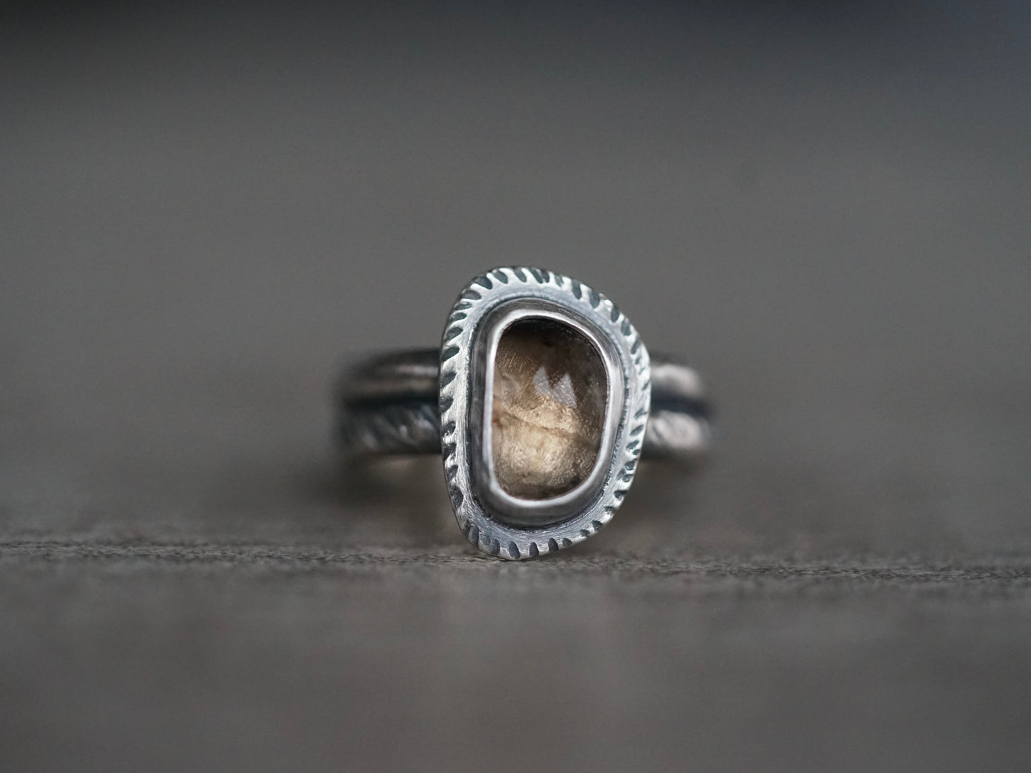 Smoky brown spinel ring