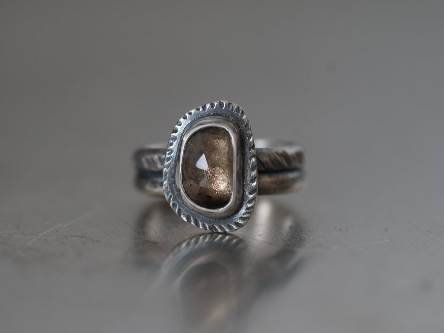 Smoky brown spinel ring