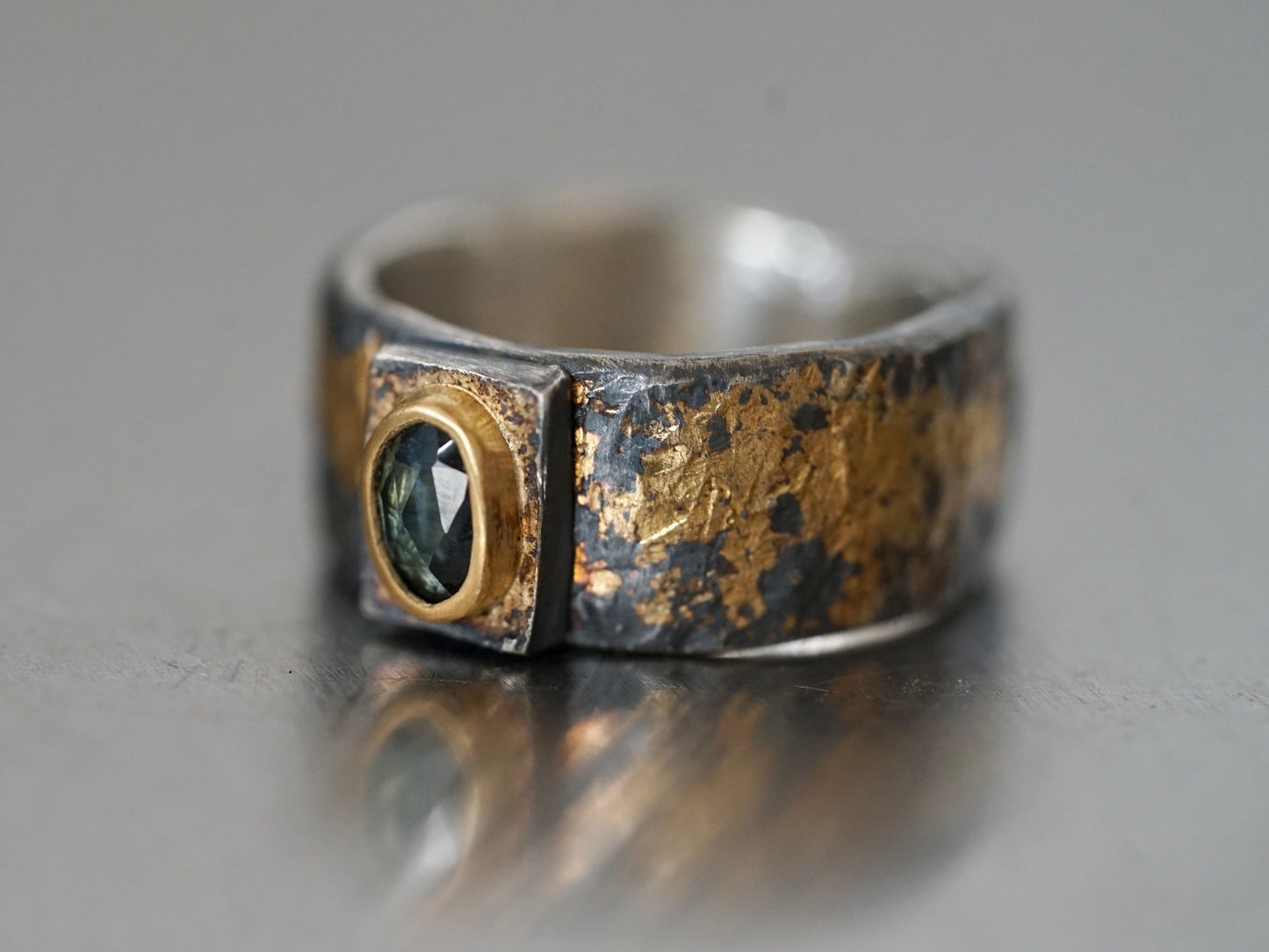 22k gold and teal sapphire ring, size 6.75