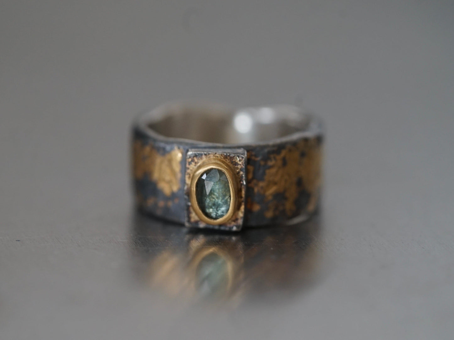 22k gold and teal sapphire ring, size 6.75