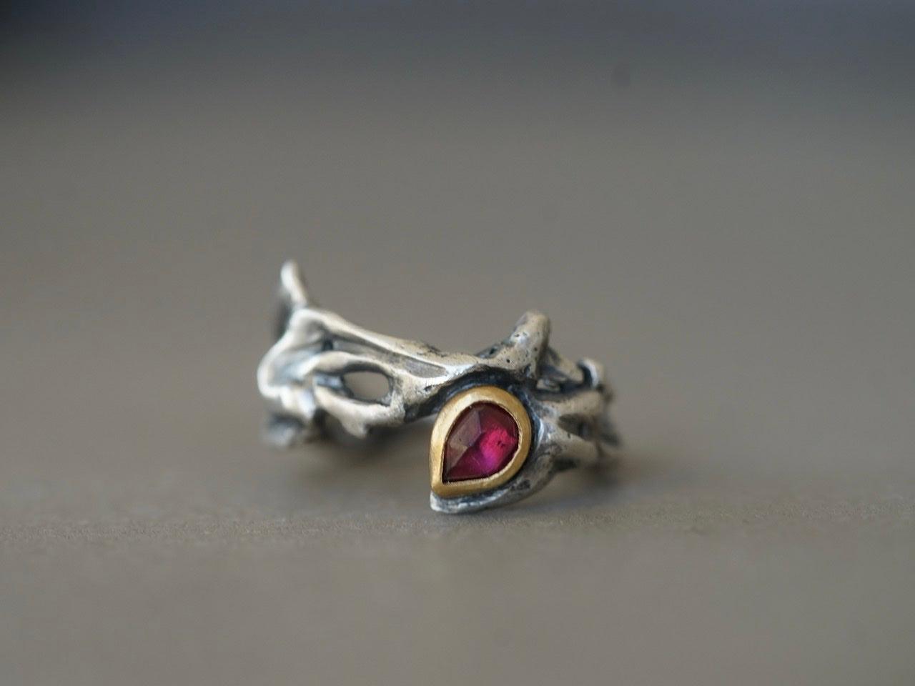 Garnet twig ring US size 7