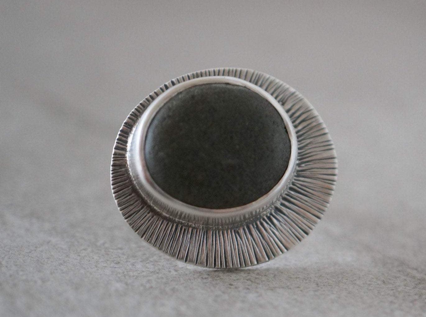 Grey beach pebble statement ring, size 5.25