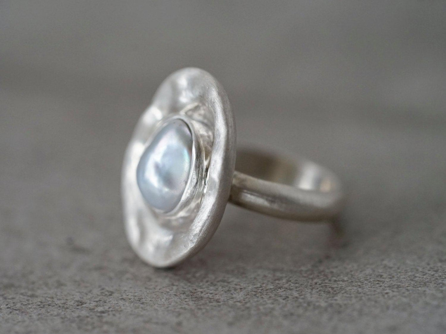 Freshwater pearl and sterling silver statement ring, size 6.25