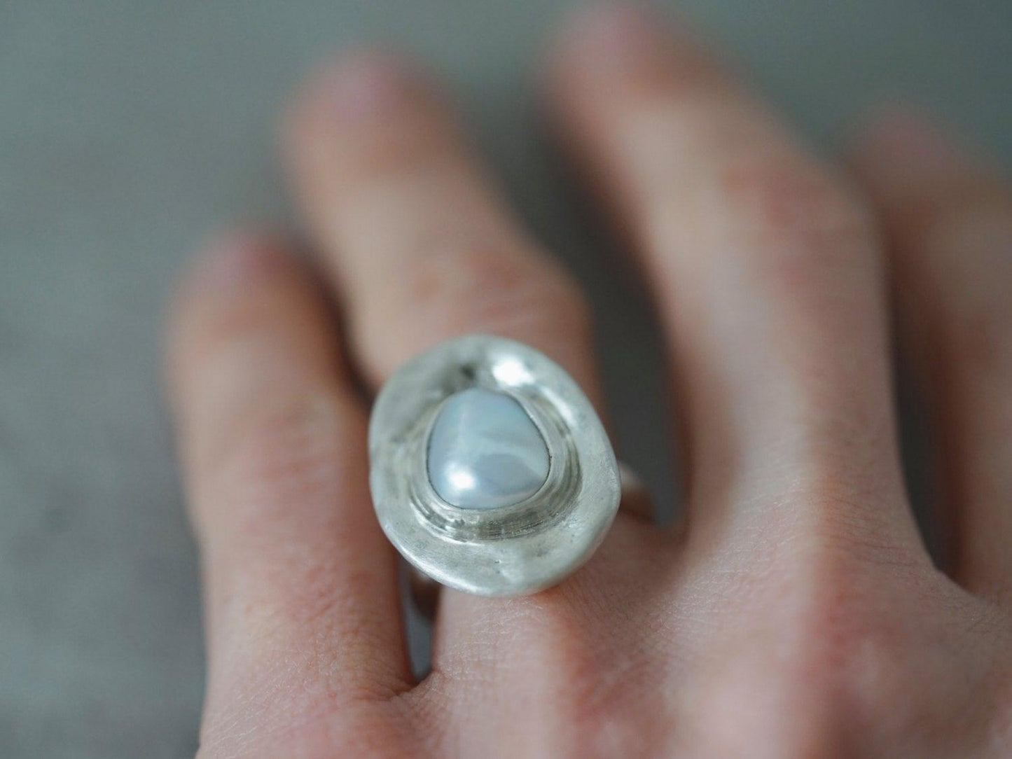 Freshwater pearl and sterling silver statement ring, size 6.25