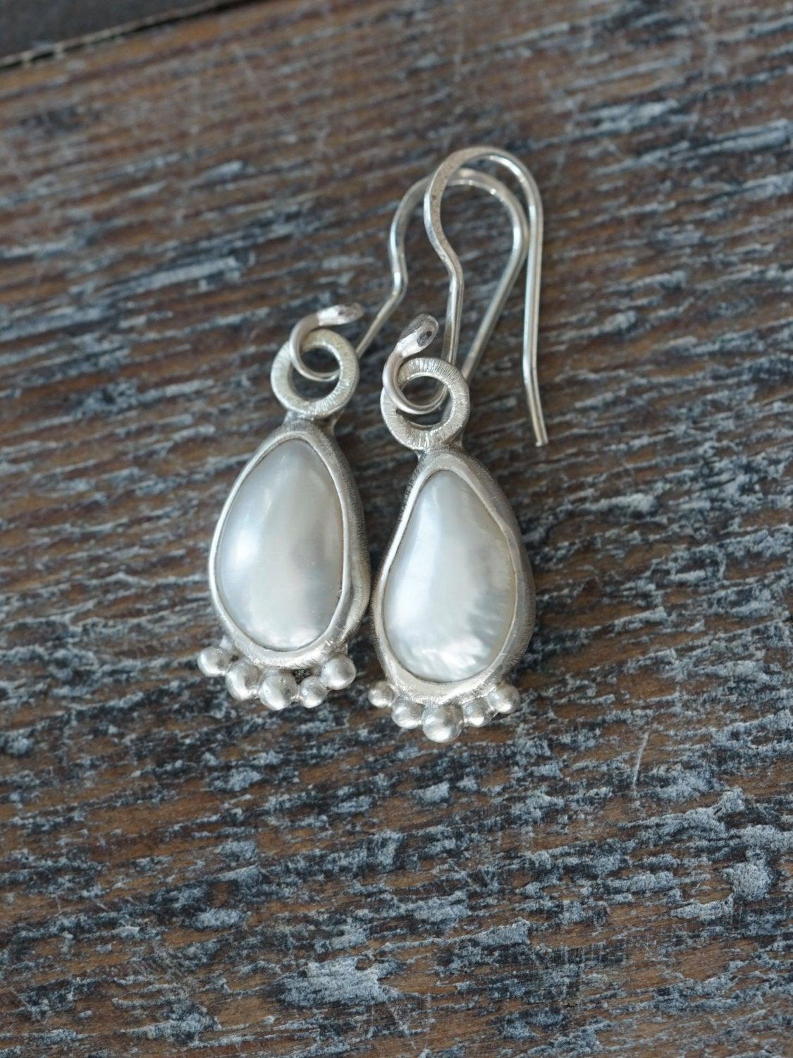 Freshwater pearl and sterling silver dangle earrings