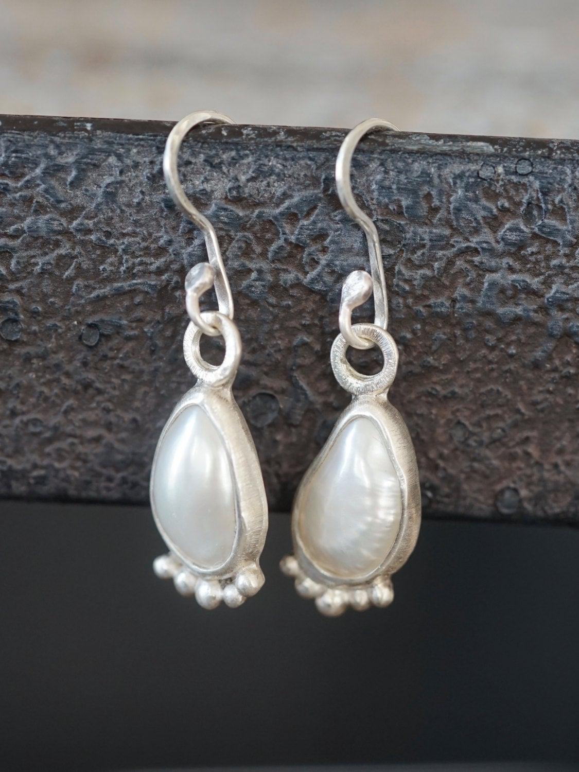 Freshwater pearl and sterling silver dangle earrings