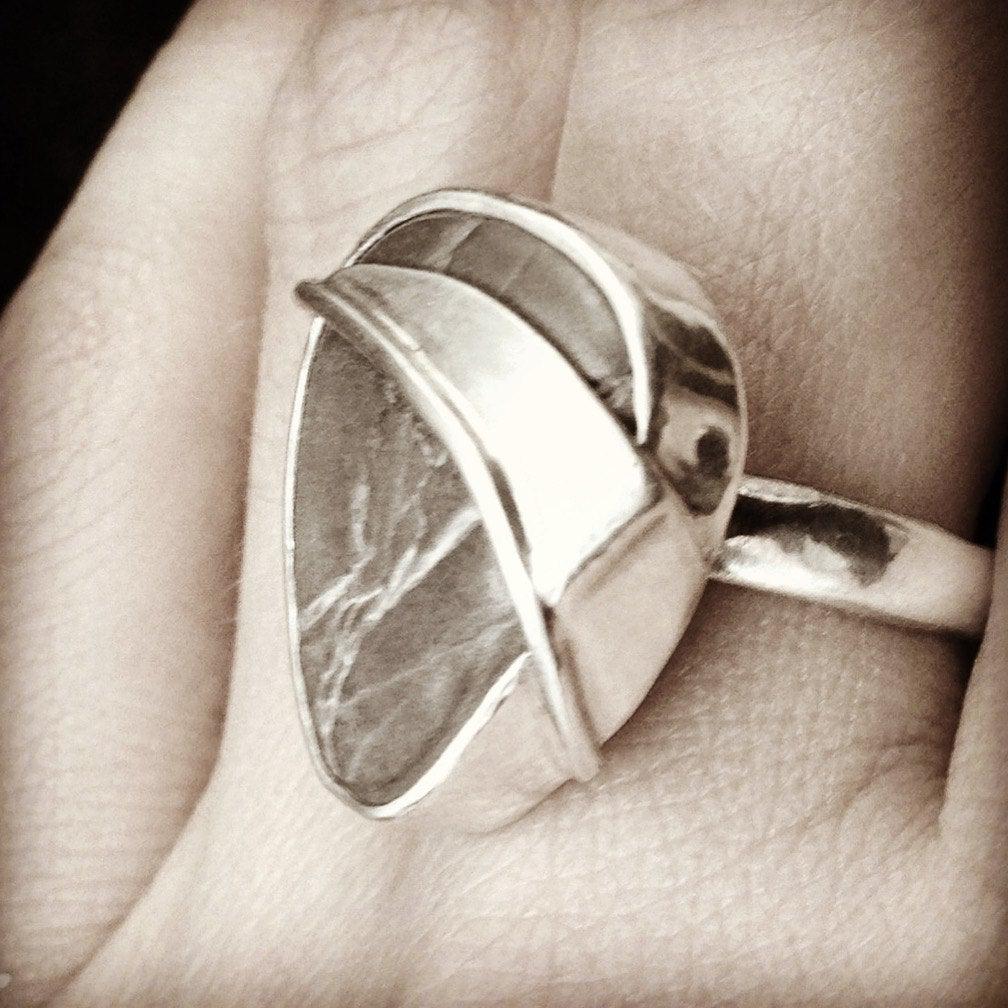 Sterling silver and beach pebble ring, size 8